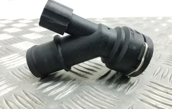 Audi A4 S4 B6 8E 8H Engine coolant pipe/hose 6Q0112291F