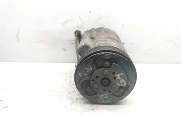 Volkswagen Golf IV Air conditioning (A/C) compressor (pump) 1J0820803K