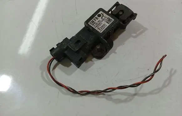 Opel Zafira B Airbag deployment crash/impact sensor 13264083
