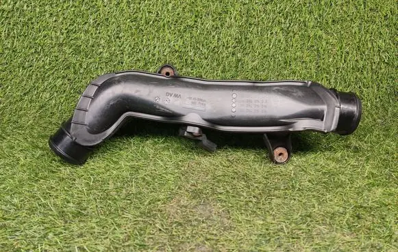 Volkswagen PASSAT B6 Intercooler hose/pipe 3C0145762AH 1K0145762AE 3C0145762M