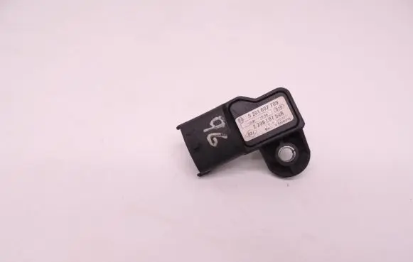 Lexus IS 220D-250-350 Air pressure sensor 0281002709 223650754R D96