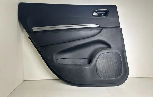 Dodge Durango III Front door card panel trim 62662E