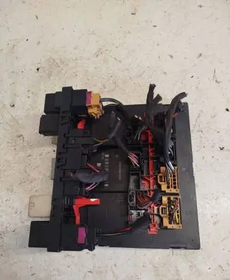 Volkswagen PASSAT B6 Comfort/convenience module H37S1301 3C0937049J 28027755