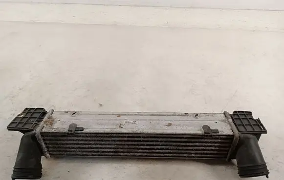 BMW 1 E81 E87 Intercooler radiator 3093796