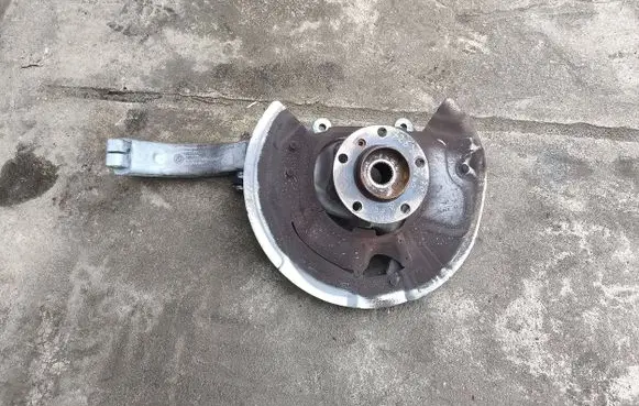 BMW X5M E70 Front wheel hub 6773783 161985101