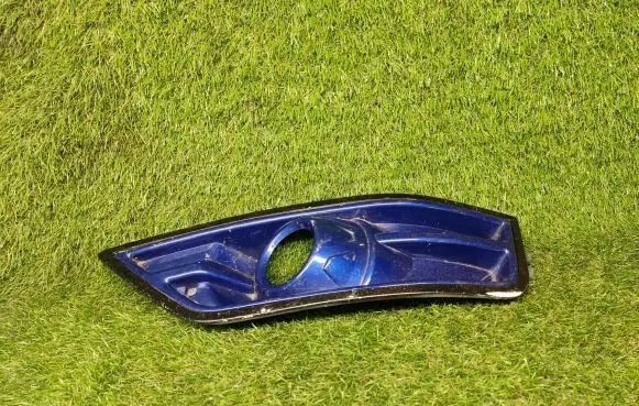 Front bumper splitter molding