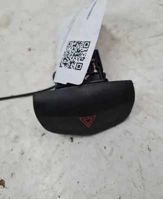 Nissan Primera Other switches/knobs/shifts 06016