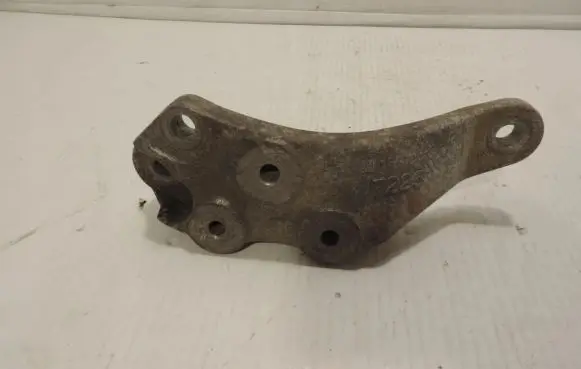 Opel Corsa E Engine mount vacuum valve 13427225