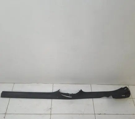 Volkswagen PASSAT B7 Front sill trim cover 3C0853370