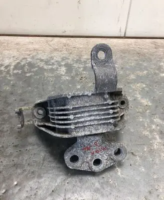 Opel Astra J Engine mount bracket 13347453