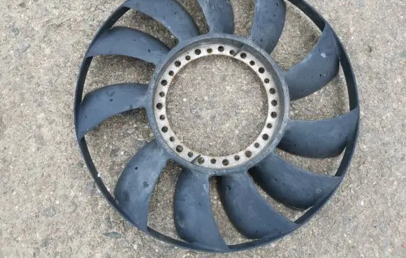 Volkswagen PASSAT B5 Fan impeller 059121301