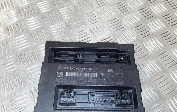 Audi A4 S4 B8 8K Engine control unit/module 8K0907064JG