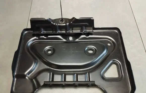Mercedes-Benz CLS C218 X218 Battery tray A2126200118