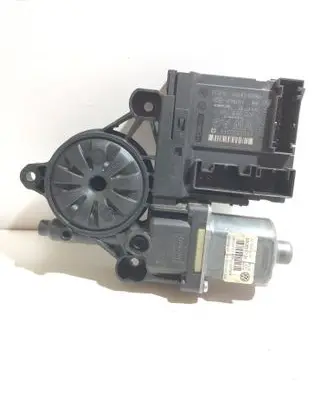 Volkswagen PASSAT B6 Front door window regulator motor 3C1837461L 980851131 1K0959701AR