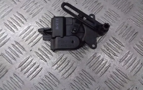 Volkswagen Golf IV A/C air flow flap actuator/motor 1J0907511