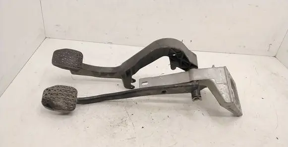 BMW 3 E36 Pedal assembly 1161962