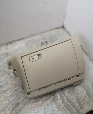 Volkswagen PASSAT B7 USA Glove box set 561857938
