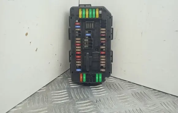 BMW 4 F36 Gran coupe Fuse box set 9389068