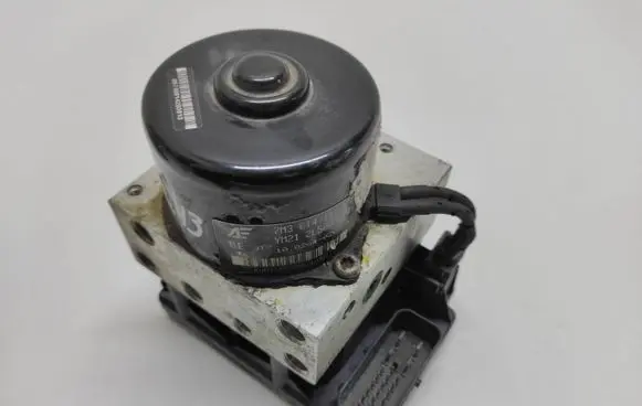 Ford Galaxy ABS Pump 1J0907379P 10094903313 7M3614111H