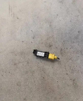 Audi A6 S6 C5 4B Airbag deployment crash/impact sensor 8E0959643A 310103