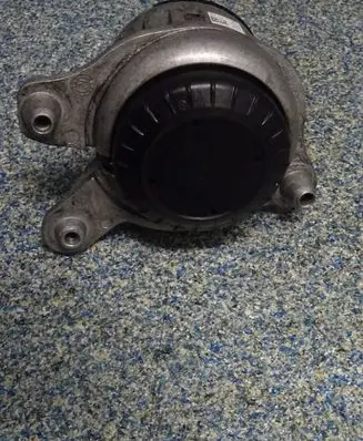 Mercedes-Benz E W213 Engine mount bracket A2132400600