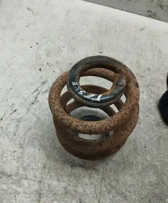 Volkswagen Multivan T4 Rear coil spring