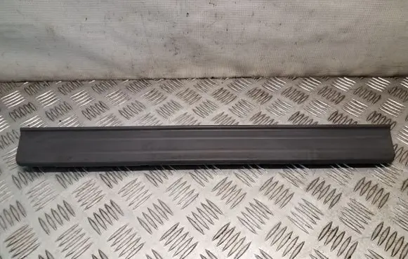 Hyundai Tucson JM Front sill trim cover 858732E000
