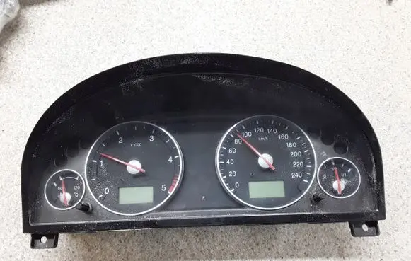 Ford Mondeo Mk III Speedometer (instrument cluster) 3S7T10849JC 3S7T10849