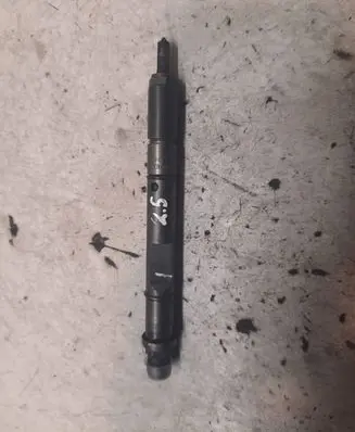 Audi A6 S6 C5 4B Fuel injector 059130201D
