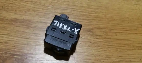Nissan X-Trail T30 Headlight level height control switch