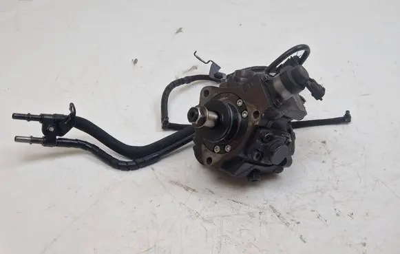 Hyundai i40 Fuel injection high pressure pump 0445010206 331002A420