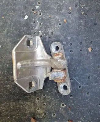 Mercedes-Benz A W168 Front door lower hinge 