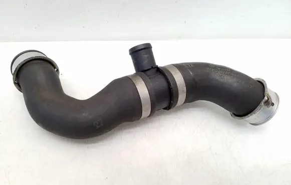 Mercedes-Benz C W204 Engine coolant pipe/hose A2045012682