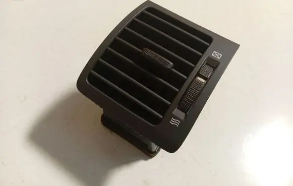 KIA Sorento Dash center air vent grill 974803E000