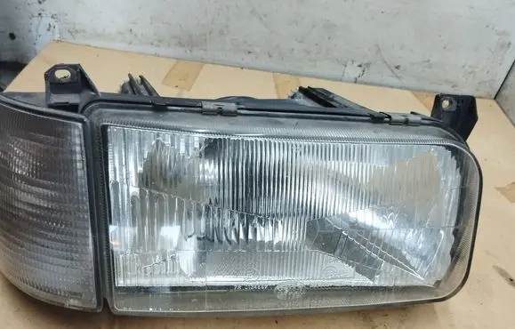 Volkswagen PASSAT B3 Headlight/headlamp 13348000