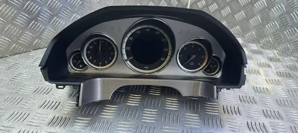 Mercedes-Benz E W212 Speedometer (instrument cluster) A2129004313