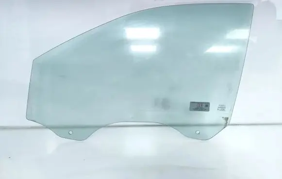 Ford Ranger Front door window glass four-door E1143R00083