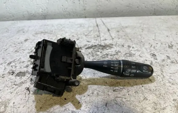 Suzuki Grand Vitara II Wiper control stalk