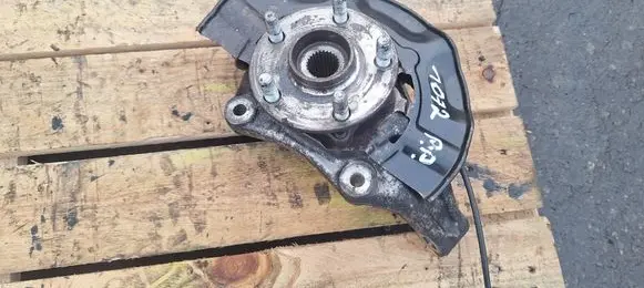 Toyota Prius (NHW20) Front wheel hub