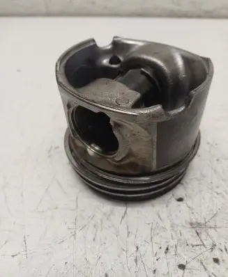 BMW X5 F15 Piston 04L110