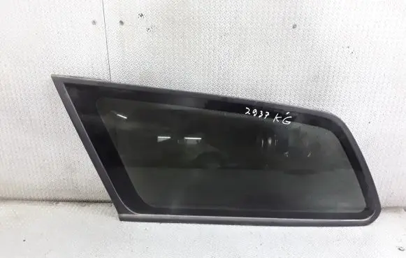 Volvo V50 Rear side window