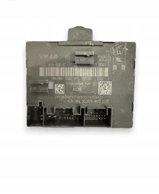 Audi A3 S3 8V Door control unit/module 5Q0959595E