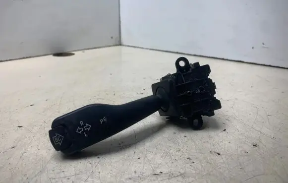 BMW 3 E46 Indicator stalk 8363668M 01104010