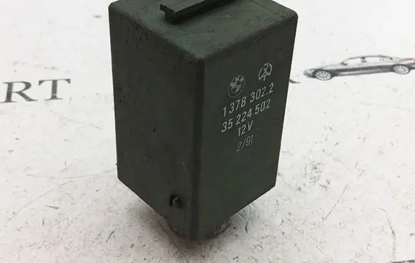 BMW 5 E34 Other relay 1378302