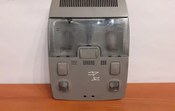 Audi A4 S4 B6 8E 8H Front seat light 70103105 8E0947135E