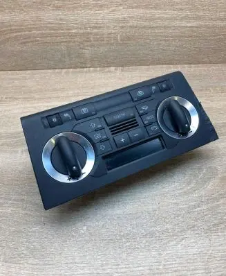 Audi A3 S3 8P Climate control unit 8P0820043J