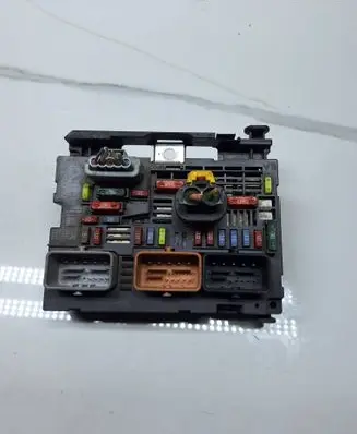 Citroen C5 Fuse box set 9675877980