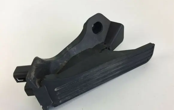 Volkswagen Tiguan Accelerator throttle pedal 1K1723503R A481