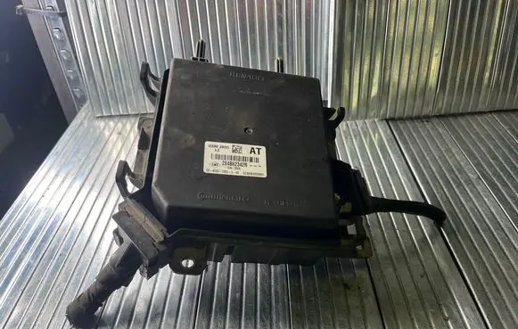 Renault Scenic III - Grand scenic III Fuse module 284B62342R 02309B2900807 28402079023