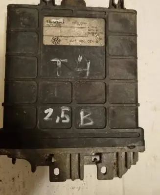Volkswagen Transporter - Caravelle T4 Engine control unit/module 023906024Q 00E1010711 P4230